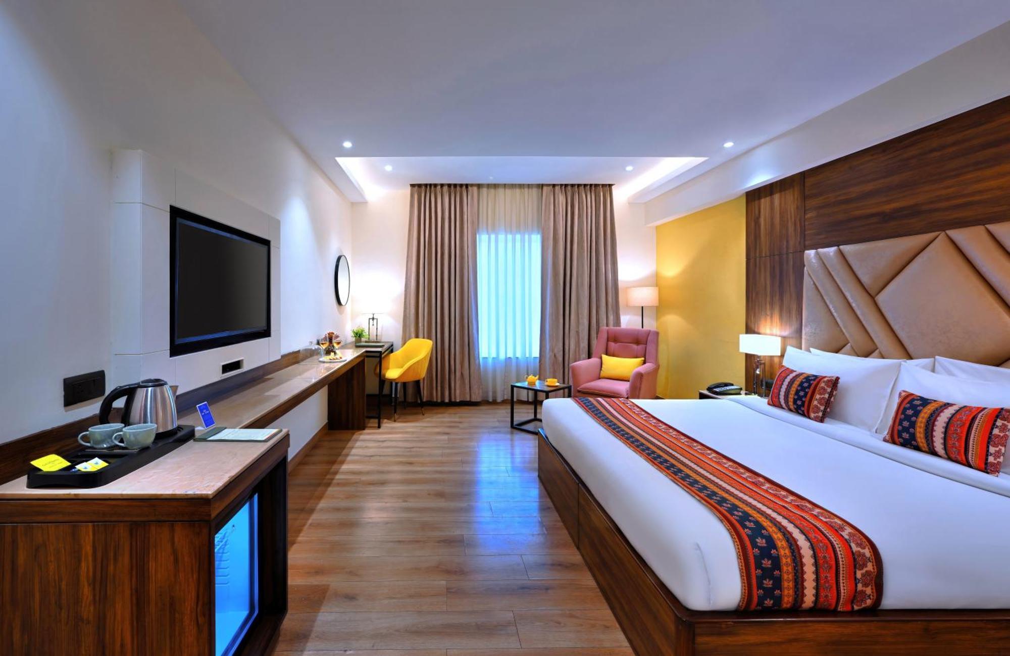 מלון אגרה Golden Tulip Agra מראה חיצוני תמונה