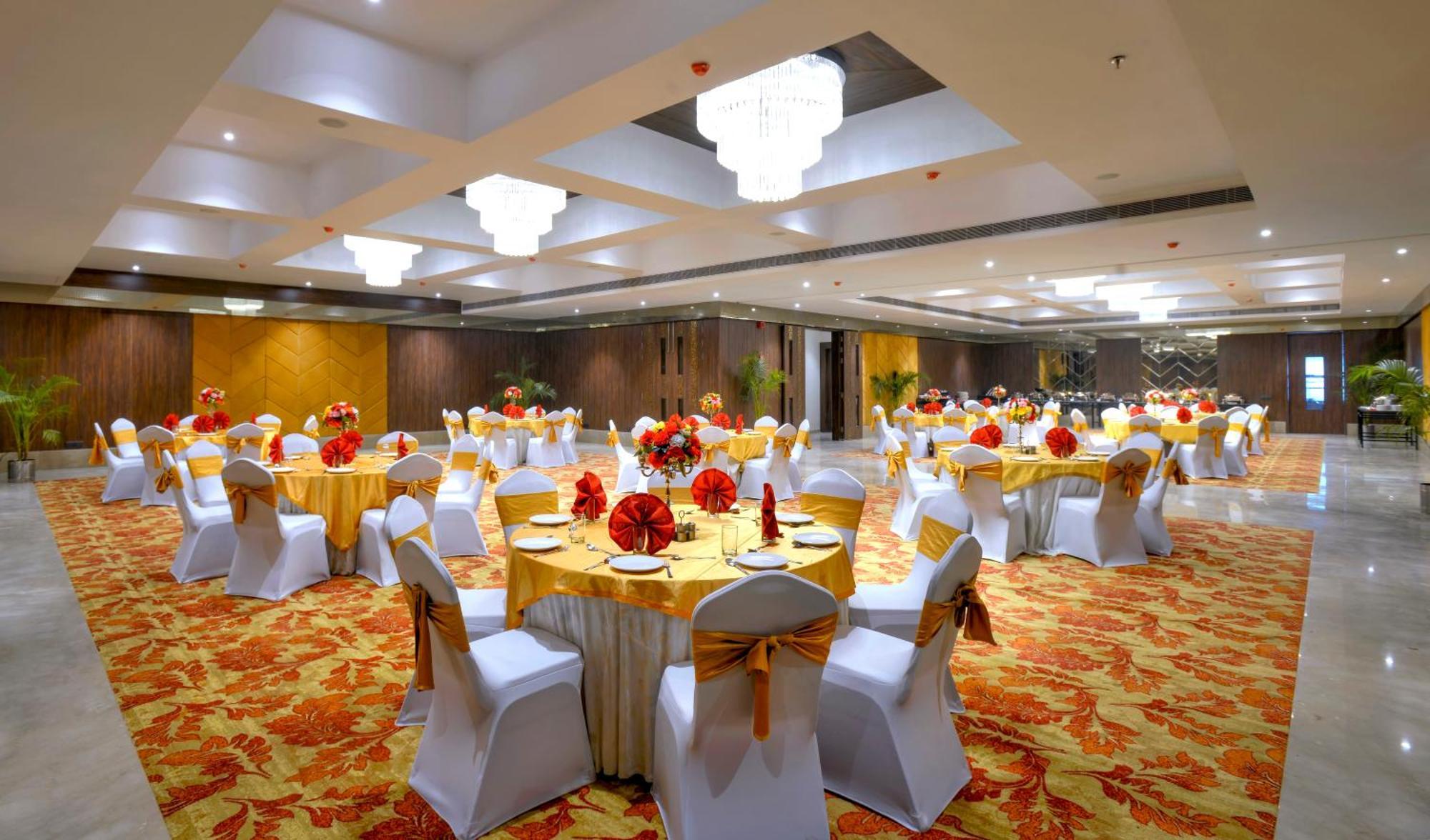 מלון אגרה Golden Tulip Agra מראה חיצוני תמונה