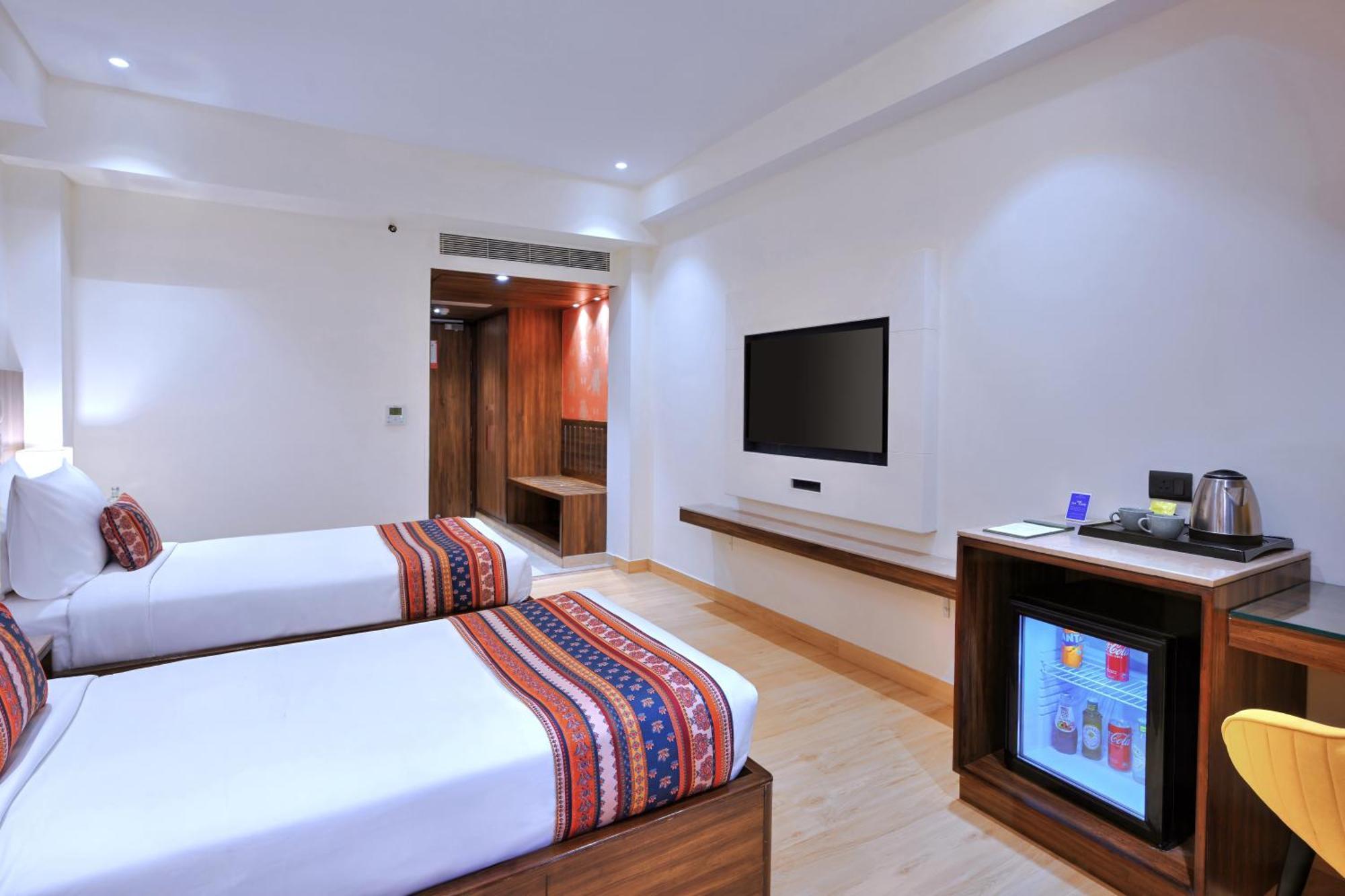 מלון אגרה Golden Tulip Agra מראה חיצוני תמונה